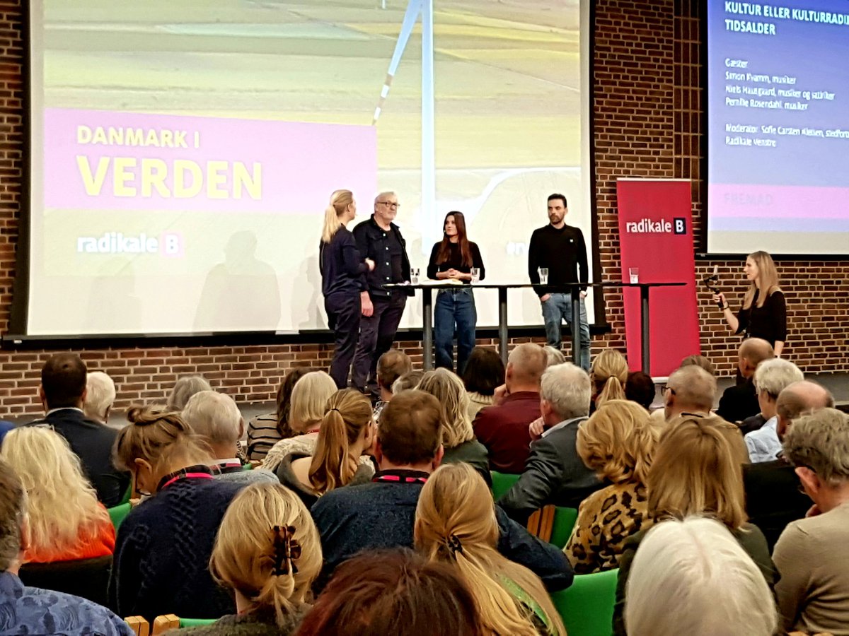 Carsten Adsersen (@hookit74) on Twitter photo Fantastisk debat omkring kulturens værdikamp i politisk sammenspil, ulighed, politikerlede, sociale medier mm. Tak for de bevingede ord fra, <a href="/sofiecn/">Sofie Carsten Nielsen</a>, Niels Hausgaard, @PernilleRosen, og <a href="/SimonKvamm/">Simon_kvamm</a> #rvns19 #radikale Fantastisk debat omkring kulturens værdikamp i politisk sammenspil, ulighed, politikerlede, sociale medier mm. Tak for de bevingede ord fra, <a href="/sofiecn/">Sofie Carsten Nielsen</a>, Niels Hausgaard, @PernilleRosen, og <a href="/SimonKvamm/">Simon_kvamm</a> #rvns19 #radikale