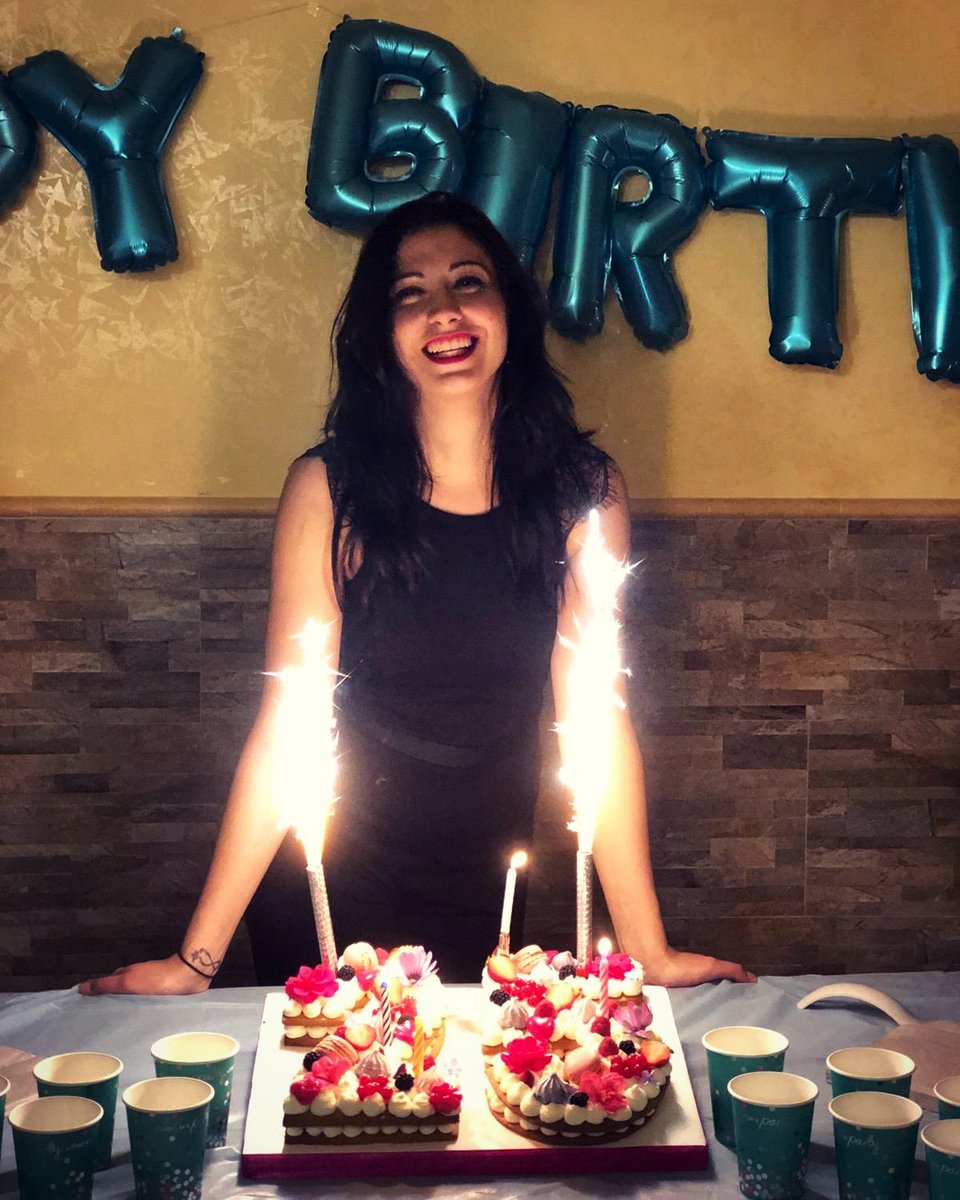 Noemy_freak's tweet photo. I'm a quarter century old! 😱😆😄 I just want 2 thank U 4 giving me the best loyal girls ever. Looking at my 25, I realize that I love ur voice, ur music and simply U, as one of the best people I've ever met, 4 more than half of my life. I'm so blessed 🙏💓 @AnastaciaMusic https://t.co/tNSc1QxTat