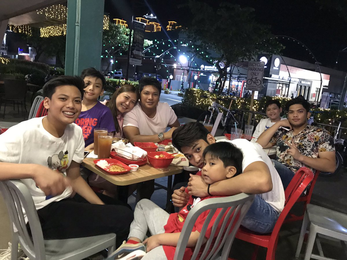 ruzcko_rivero's tweet photo. A blessed Sunday everyone! 🙏🏼 #RiveroFam #RiveroBrothers missing our eldest son @priiincerivero.. https://t.co/lthBH9zZ6I