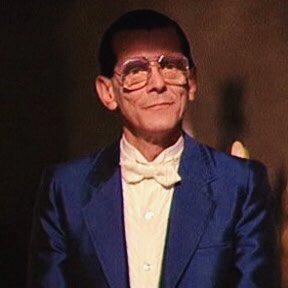 CryptoLoren's tweet image. .@cryptokubrology @goldenglobes @mediamonarchy @MFCarrico 
#TwilightLanguage
“Movie Award Shows and Cryptokubrology” by @CryptoLoren 
copycateffect.blogspot.com/2019/01/CK-Awa…