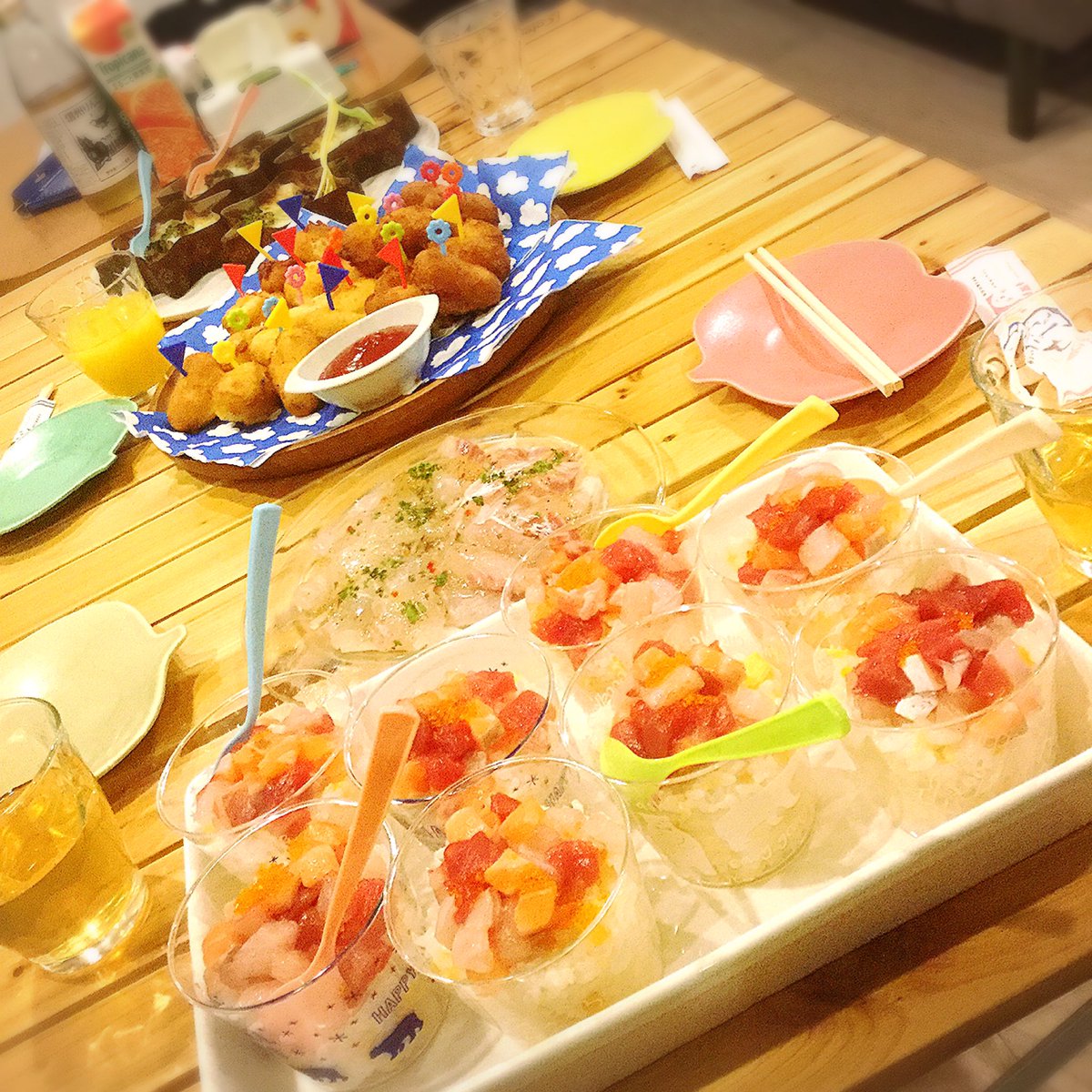空の食卓 くうのしょくたく 19年仕事初めは出張料理でした 都内の一軒家での新築祝いホームパーティーで 大人用 子供 用のお料理を用意しての食卓作りです 皆さんの笑顔がパワーになる様な 新年に相応しいお仕事でした 有り難うございます 空の食卓 くうのしょくたく 19年仕事初めは出張料理でした 都内の一軒家での新築祝いホームパーティーで 大人用 子供 用のお料理を用意しての食卓作りです 皆さんの笑顔がパワーになる様な 新年に相応しいお仕事でした 有り難うございます