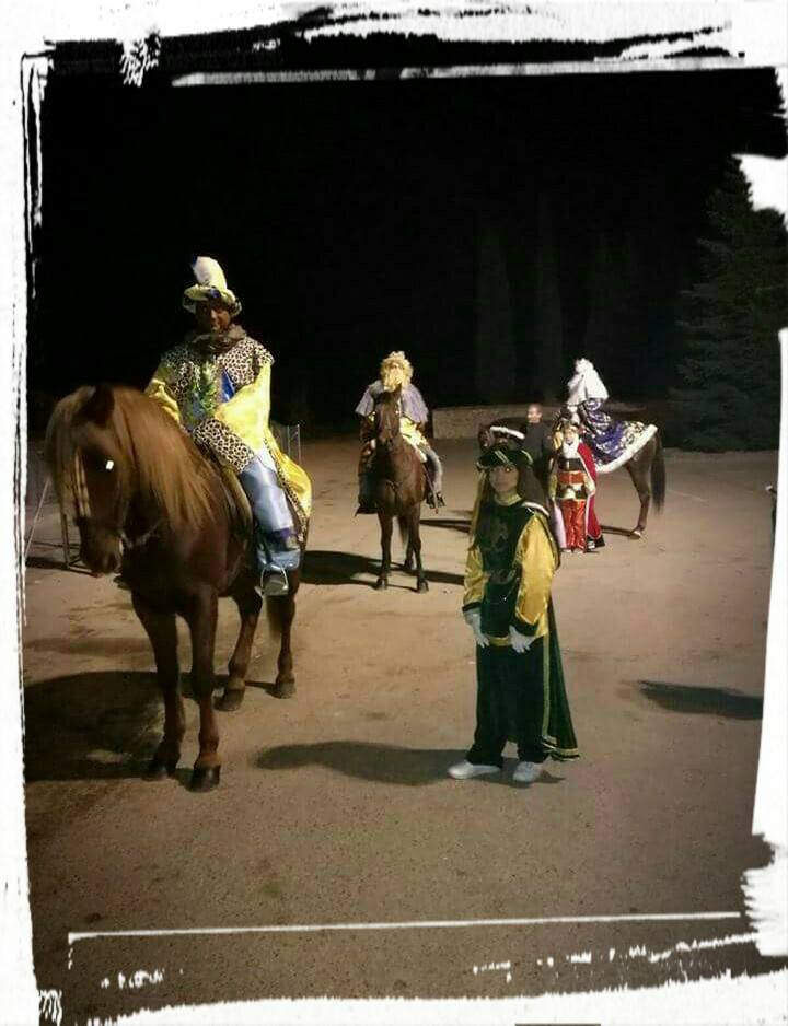 PCLosSantosHum's tweet photo. Aquí os dejamos algunas imágenes tomadas ayer por nuestro voluntario Dani Moreno, de nuestro Servicio Cabalgata Reyes Magos 2019!
Esperamos os hayan traído lo que habéis pedido!! 👍👑👑👑 https://t.co/llLAck00Ib