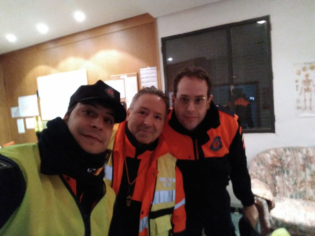 Aquí os dejamos algunas imágenes tomadas ayer por nuestro voluntario Dani Moreno, de nuestro Servicio Cabalgata Reyes Magos 2019!
Esperamos os hayan traído lo que habéis pedido!! 👍👑👑👑