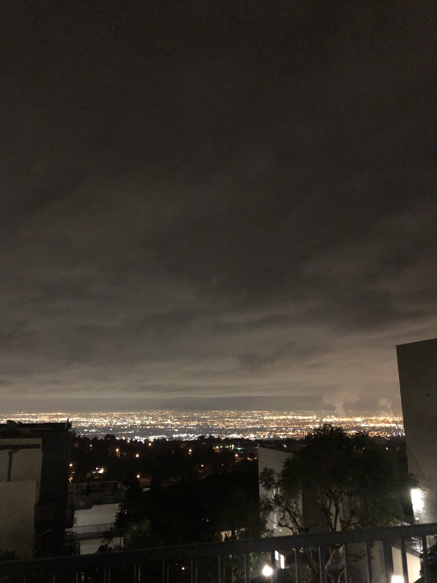 AeBPhotos's tweet photo. Who doesn't love a 3am walk? #dogsarethebest #apartmentlife #imissmybackyardsometimes https://t.co/RK6zqKnPyx