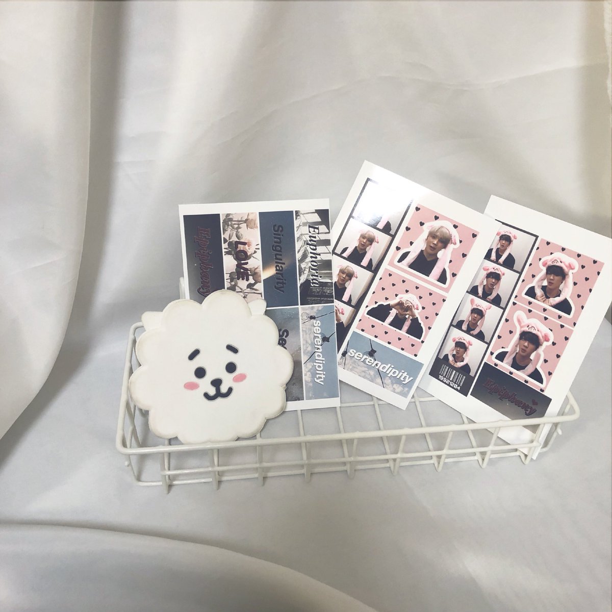 【 sticker set 配布】

受取方法
☁️ フォロー(DM配布のため
☁️ いいねorRT
☁️ ⭐️をつけてリプ(他配布区別用

全ての番号をお渡しします!
原画配布は4枚まで

現時点の印刷〆切
セブン 1/13 24時
他 1/20 20時

#bts #BTS加工 #紙スローガン #ポラロイド配布  #ステッカー #ﾕﾙﾙﾝ加工