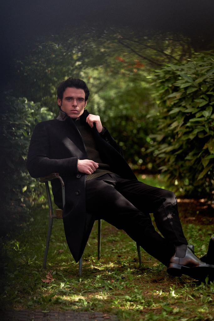 Richard Madden captured on the #LeicaSL by photographer Cat Garcia for the #MRPORTERjournal.

Camera: Leica SL
(Photo: catgarciaphoto for mrporterlive // Instagram)

#Leica #LeicaPortraits