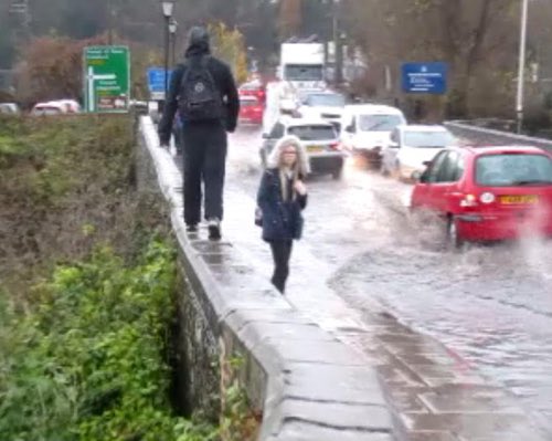 MonBridge's tweet image. Heavy rain Wye Bridge (2016) @Wyevalleywalks @sustrans  @OffasDykePath @MonRoadSafety @MonChamber @Mon_RoadSafety @IndyMonmouth