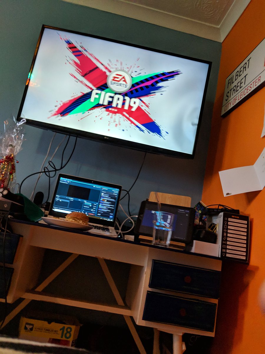 wallsies17's tweet photo. Finally loaded and now live on #FIFA19!
π https://t.co/wIkdf1QGMf
#supportsmallstreamers #Twitch @Stream_Promoter #hellzarmy #twitchkittens #SupportSmallerStreams #TeamEmmmmsie #smallstreamersconnect #Veltgg @VeltGG https://t.co/AUuH6wH0If