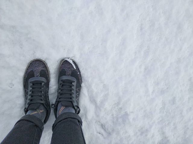 *Childhood*
.
.
.
#igersitalia #igersroma #snow #ontheroad #winter #firstsnow #loves_united_life #instagood #childhood #goodvibes #bw #footprint #smartphotography #agameoftones #backhomeforchristmas #threekingsday #huntgram #travelgramitalia #illgramers … bit.ly/2RFSGwB