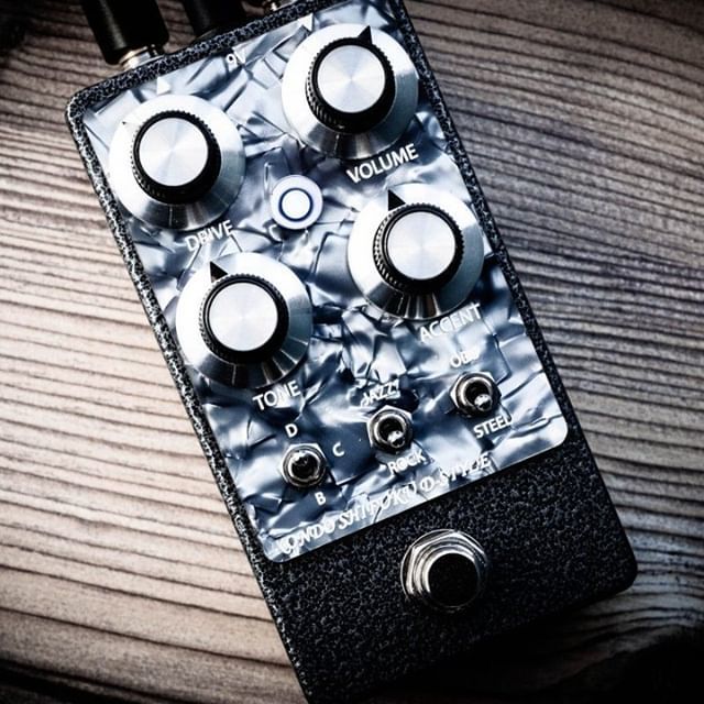 EffectsDatabase's tweet photo. Newly added: Demon Pedals (@demonpedals) Kondo Shifuku D-Style ⠀
* * * ⠀
https://t.co/W0JfBNtZ4e ⠀
* * * ⠀
#demonpedals #kondoshifuku #dstyle #overdrive #overdrivepedal #effectsdatabase #guitarpedals #guitareffects #effectspedals #guitarfx #fxpedals… https://t.co/KVtHpQKz4W https://t.co/nEtySwDXLT