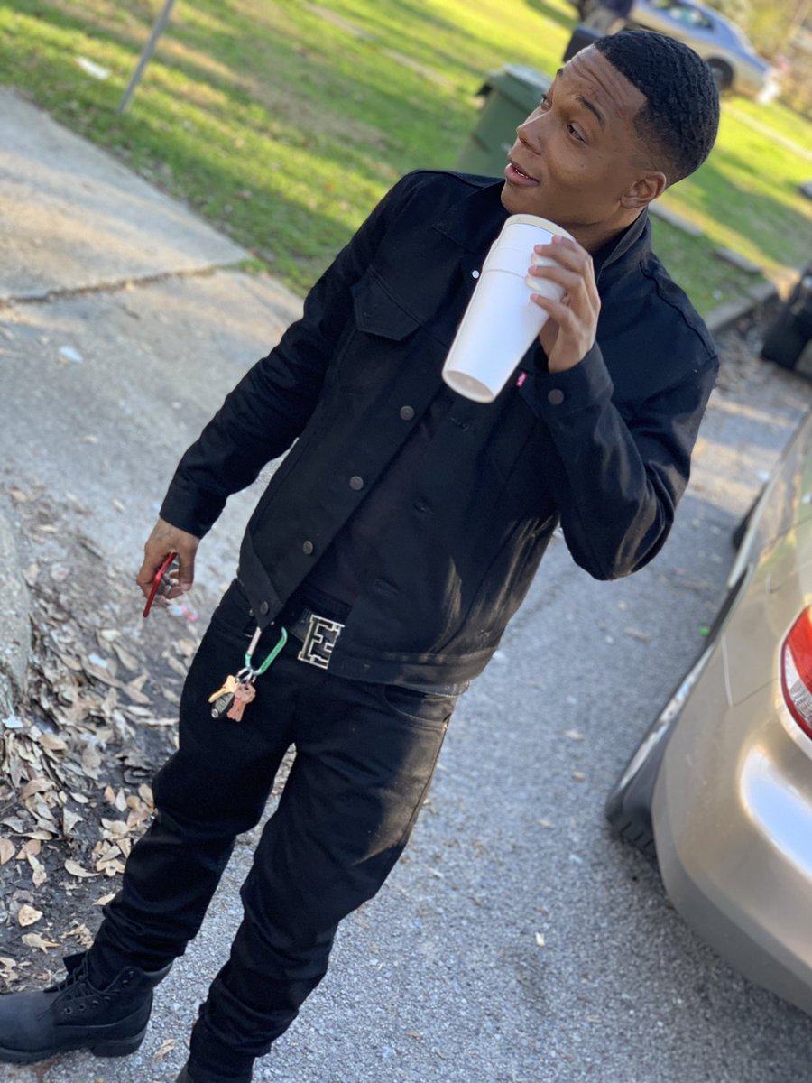 AyeeBlade's tweet photo. shoutsout π£ too my niggaz they loved that all black π€β«οΈβοΈ π‘
#TipLiDavid π
#TipLiAnt π
#TipVonte π
#TipJB π https://t.co/WAle0Fhrdr
