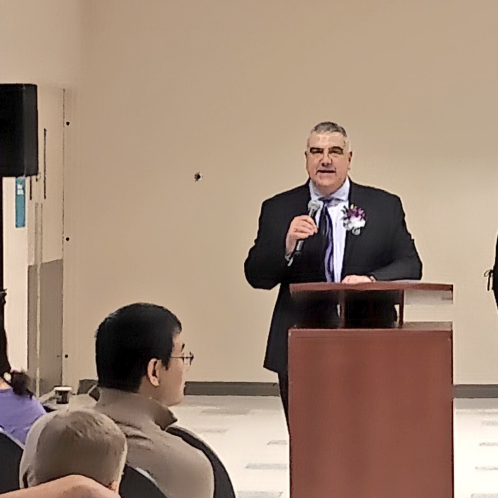 berryonline's tweet photo. Great to join Mayor @DaveJaworsky and members of his council at the @citywaterloo #NewYearsLevee this morning at the #WaterlooRecComplex! Great turnout of community leaders and others to celebrate 2019! https://t.co/MtXrXlubDi