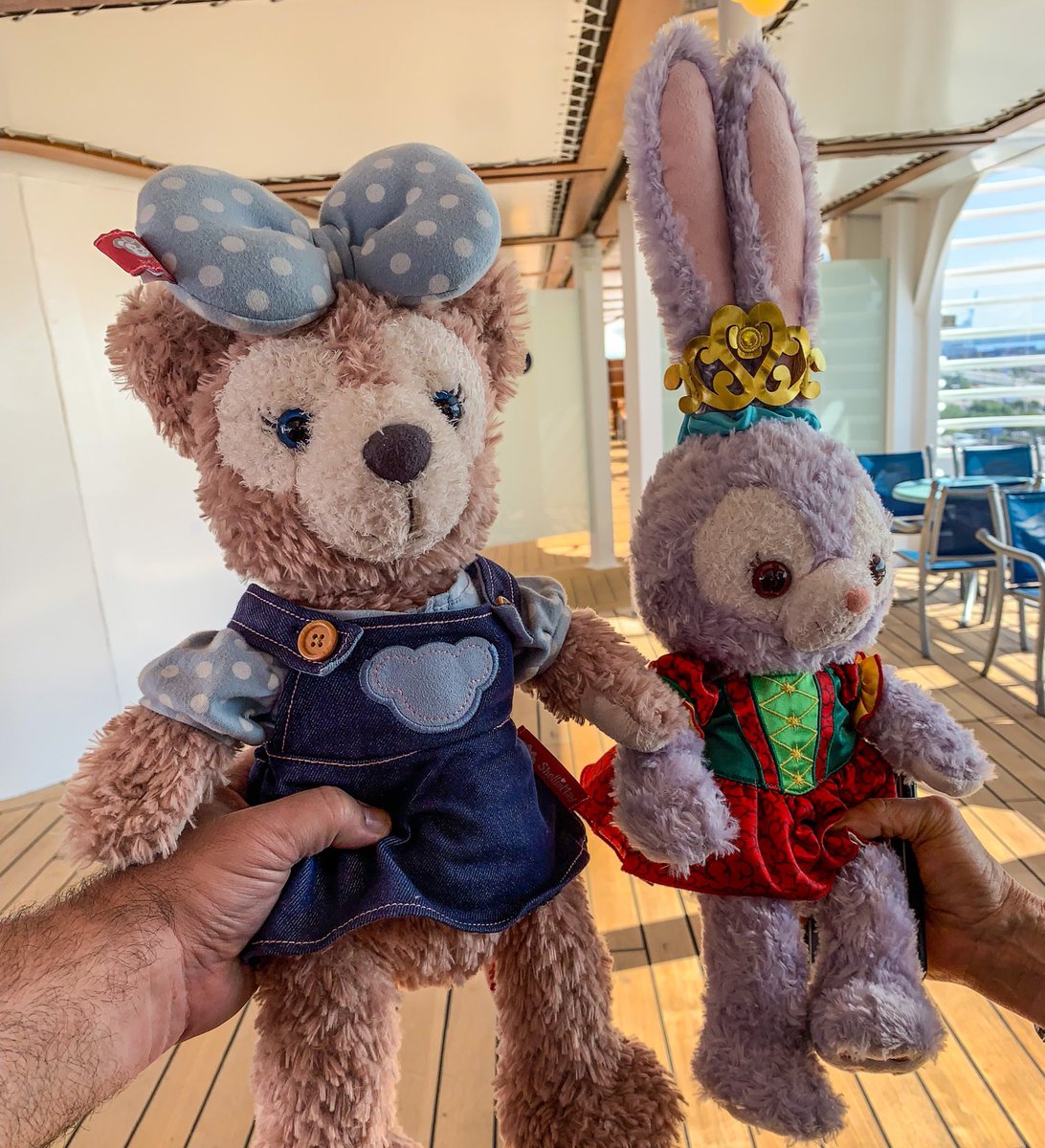 ShellieMay has found a friend from Japan! StellaLou came all the way from Tokyo DisneySEA to sail on the #DisneyMagic! <a href="/DisneyCruise/">Disney Cruise Line</a> #DisneyCruise⁠ ⁠ #ステラルー #ダッフィー #シェリーメイ #東京ディズニーシー