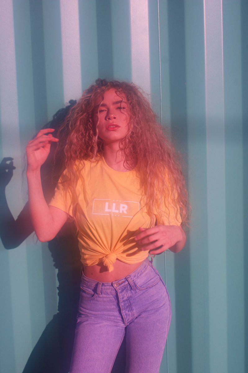 JORDYVISUALS's tweet photo. teenage daydreamin https://t.co/Xm4SOSivlj