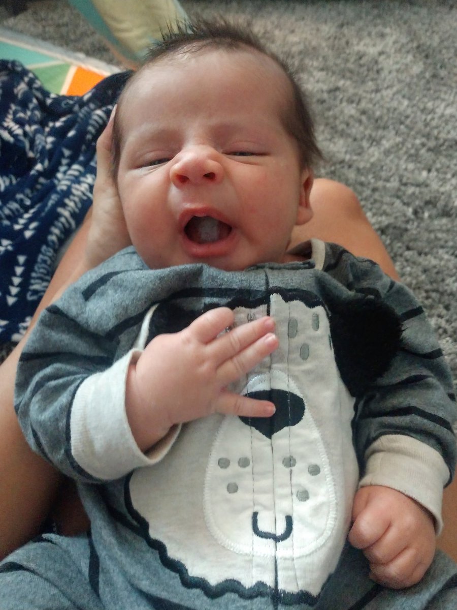 1kandolite's tweet photo. It's a #sleepysunday in the #casadecarson Cub thinks he's tired! ๐ #teamnosleep We're working through some #clusterfedding and still trying to find our grove in this #newbornphase Some of it it's easy but I wouldn't trade it for anything. #momlife #SAHM #breastfeeding #carsoncub https://t.co/WDgGSoaLU6