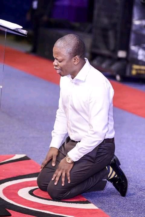 tendaisabao's tweet photo. More love to my spiritual father, prophet and inspiration.
@psbushiri 

#weloveyoubushiri
#IamStandingWithMajor1
#ILoveYouMajor1
#IamPrayingForYouMajor1 https://t.co/QFvmBpUdKv
