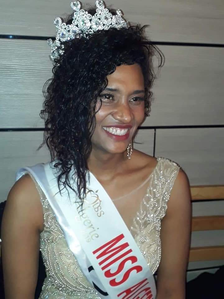 jenanmoussa's tweet photo. This beautiful lady is Khadija Ben Hamou. She was just chosen Miss Algeria 2019.

Sadly some users on Arab twitter are attacking &amp; insulting her because she is a woman of color.

You are stunning Khadija.

Let's show her some love. ❤

#خديجة_بن_حمو

@akhbar https://t.co/SwwlznQZi7