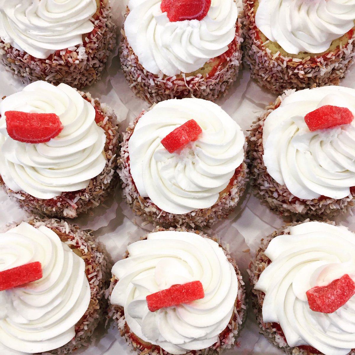 MariposaMarket's tweet photo. Metropolitans are back...caused quite a nostalgic stir last week when Jaclyn introduced them to the new century. #mariposamarket #retrobakery #dessert https://t.co/QcHoTcpskm