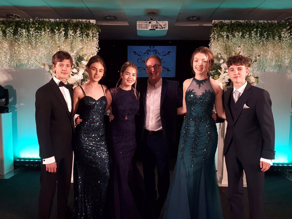 StagedRight_'s tweet photo. So proud to have StagedRight students appearing in the Prom section of Enchanted today https://t.co/UQW5fD6Ahr