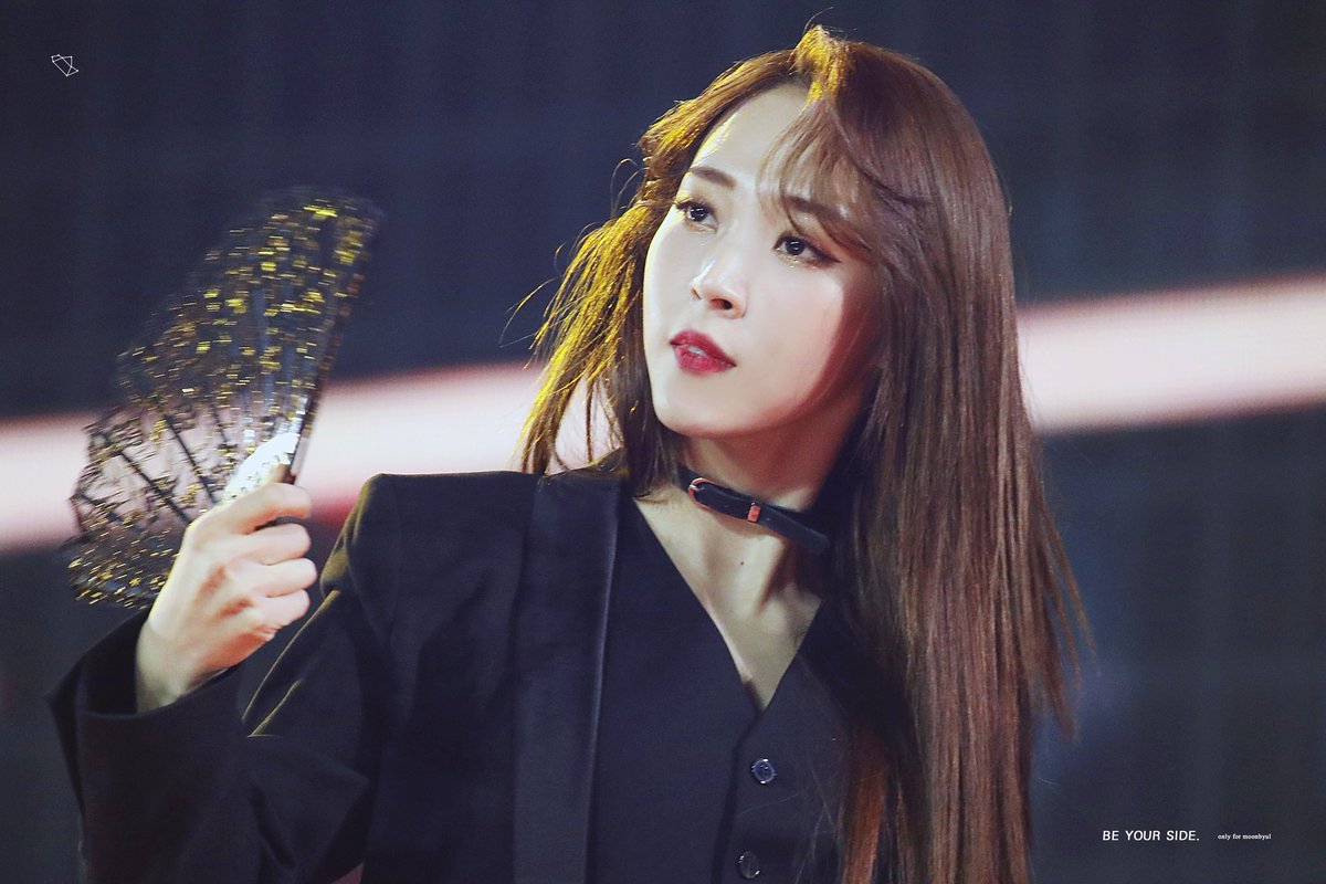BE_YOUR_SIDE's tweet photo. 190105 골든디스크 문별(1)

문별이 미모에 놀라서 쓰러진 탓에 지금 올립니다^_ㅠ

#문별 #마마무 https://t.co/l72Aqv6UGw