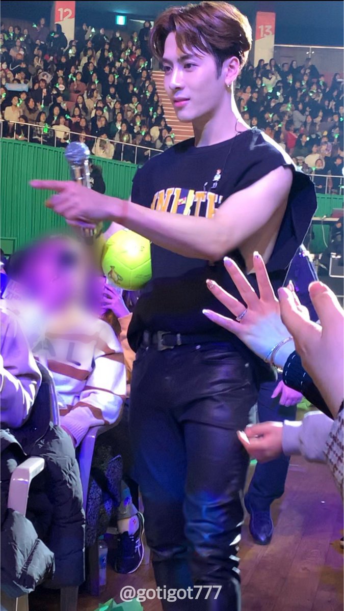 gotigot777's tweet photo. 190106
멋있어요 정말 잭슨오빠 ㅠㅠㅠㅠ 
#잭슨 #jackson https://t.co/vTkYPQY8CH