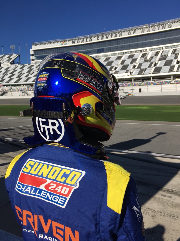 Anglo American Oil Company tweet media