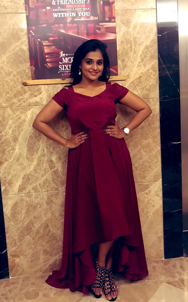 nambessan_ramya's tweet photo. Wearing @thedressshopchennai #vikatanawards2018 https://t.co/q8cVqbBuZl