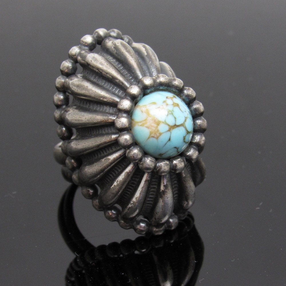 PDaisyJewelry's tweet image. Huge Napier Ring Mid Century Costume Vintage Jewelry etsy.me/2vUlvdb #vintagejewelry #antique jewelry #BoldRing