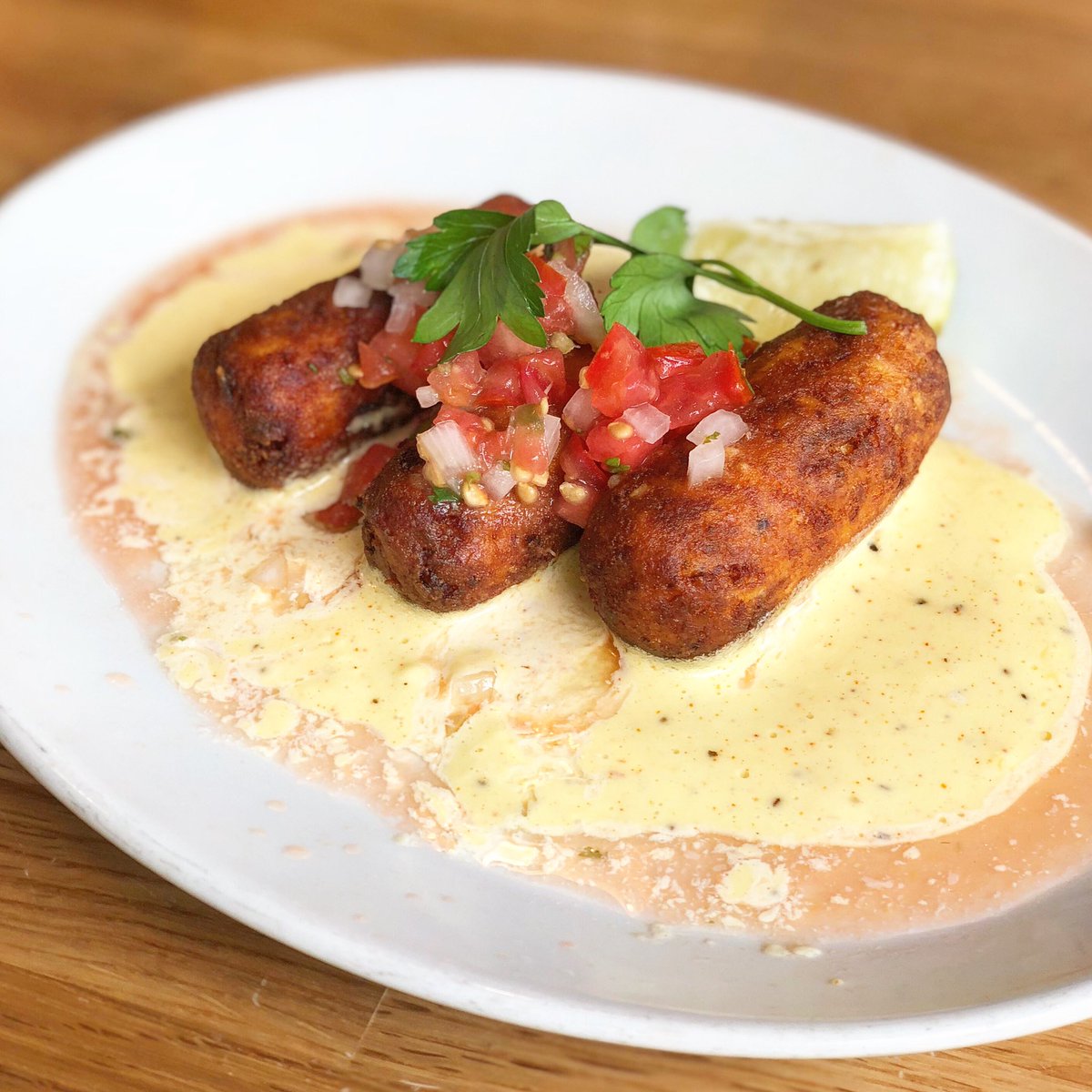 Craving #CrabCroquettes 🦀 with <a href="/OLDBAYSeasoning/">OLD BAY</a> hollandaise for brunch at <a href="/EllasOysterBar/">Ella</a>. #mmtm #brunchandbrine #oldbay