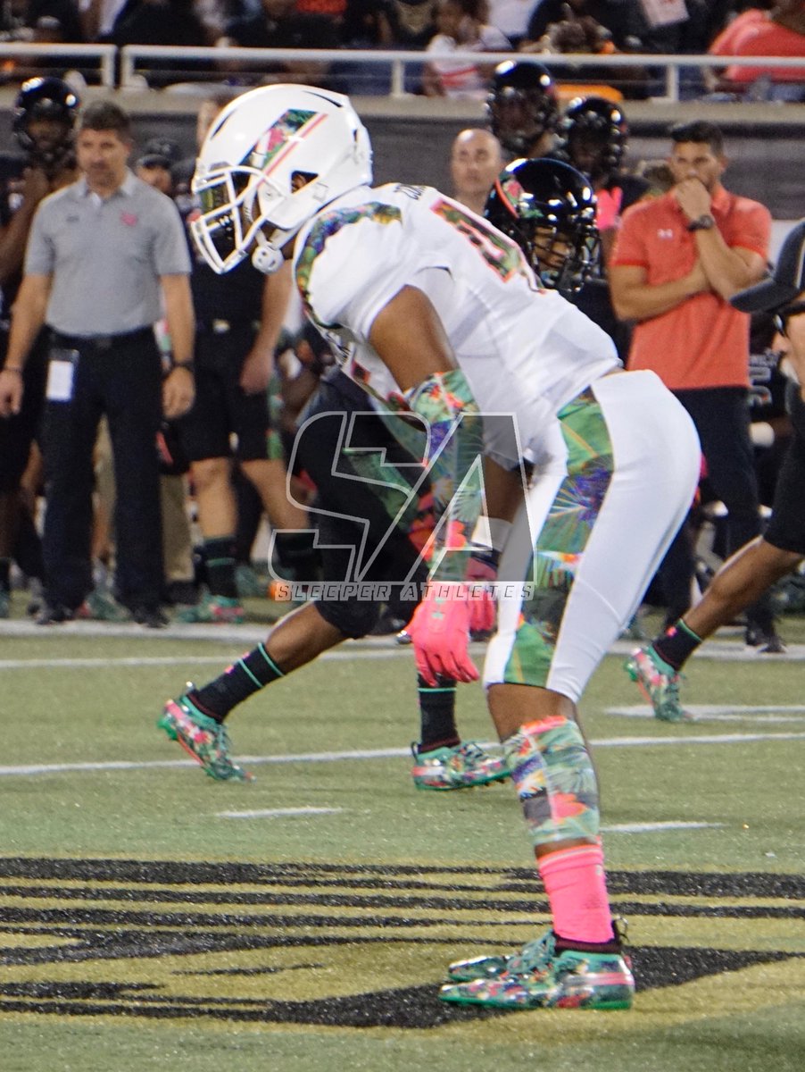 SleeperAth1etes's tweet photo. #UniversityLab HS (LA) &amp; #Clemson #Tigers signee 2019 LB Bryton Constantin (@Kxng_Bryton) in the @AllAmericaGame https://t.co/snQlo3eogX