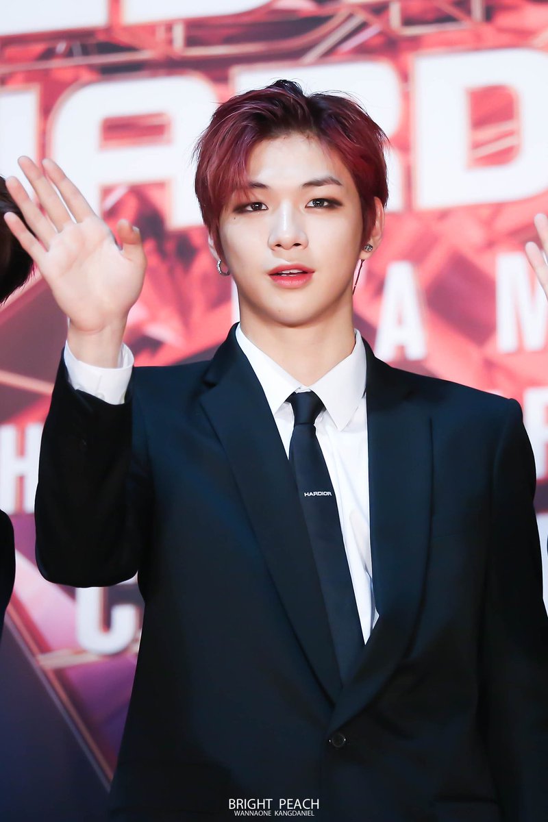 BrightPeach1210's tweet photo. 181212 MAMA in JAPAN REDCARPET #강다니엘 #다니엘 #KangDaniel #Daniel #워너원 #WannaOne
포토 미션 봄바람🌸

🔗https://t.co/ZB1CufeDm7
🔗https://t.co/r3jJMgGGga https://t.co/TcbQ6vT2MA