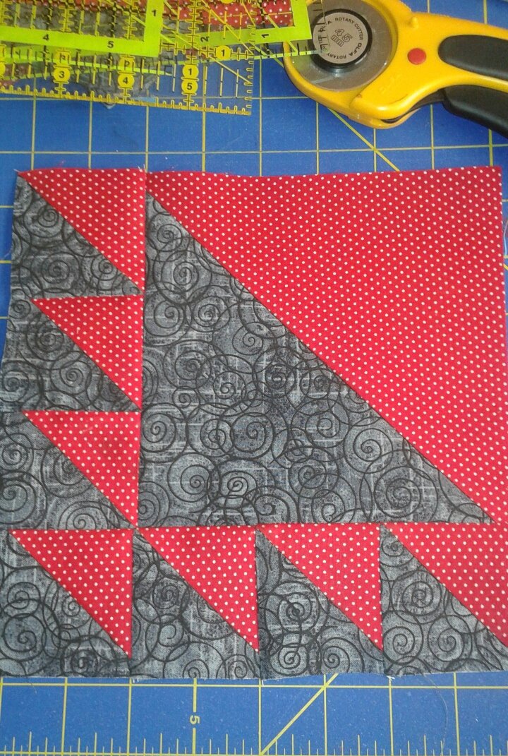 grayson6311's tweet photo. You finish sewing a block and then realize you've made a mistake. Do you fix it? Or leave it? It could add charm...right?
#quilting #quiltingproblems https://t.co/IEYlN8AWrI