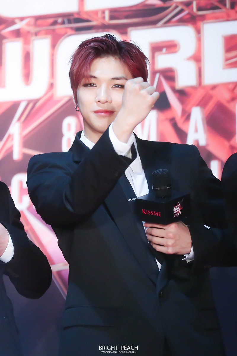BrightPeach1210's tweet photo. 181212 MAMA in JAPAN REDCARPET #강다니엘 #다니엘 #KangDaniel #Daniel #워너원 #WannaOne
포토 미션 나야 나✨

🔗https://t.co/0GbQkbXagb
🔗https://t.co/ClCiOtl0WS
🔗https://t.co/c1NSAsNirm https://t.co/p4ns3e14J0