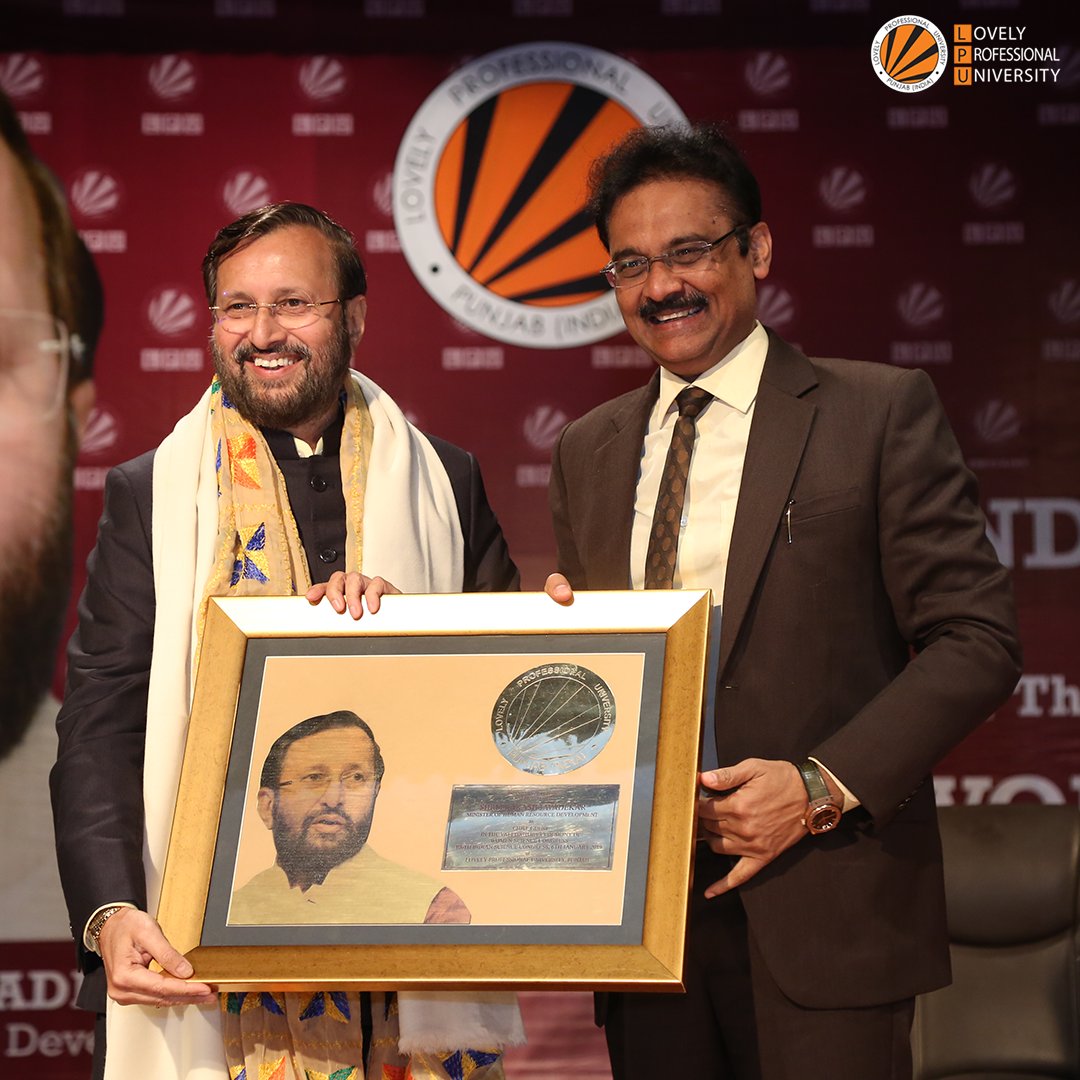 lpuuniversity's tweet image. Day 4 at ISC winds up!
Began with arrival of Honourable Minister of HRD, Mr. @PrakashJavdekar  at the finale of 8th edition of Women Science Congress.
Following that, he inaugurated a solar-powered driverless bus. A product from sheer innovation of students.
#ISCatLPU #ThinkBIG