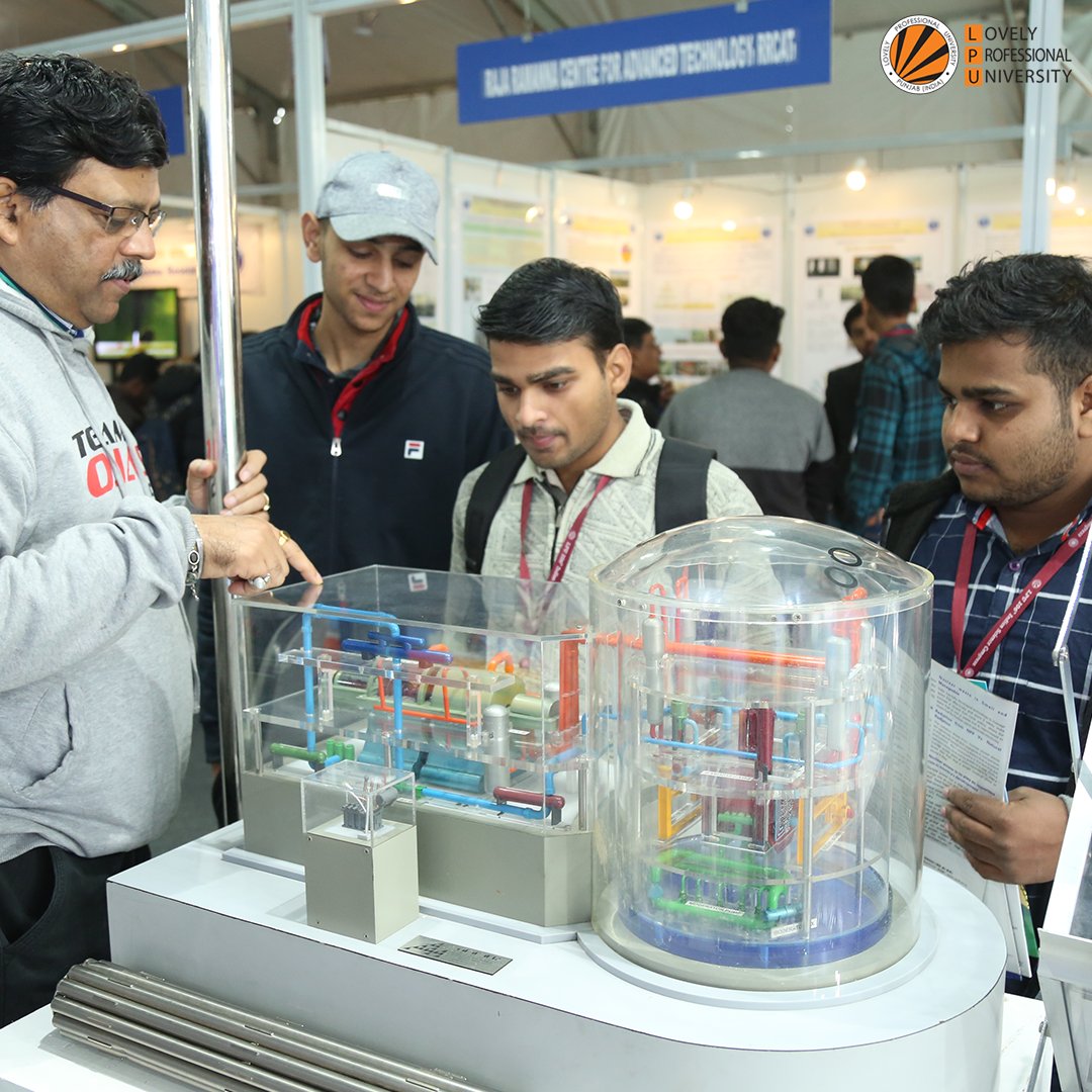 lpuuniversity's tweet image. Day 4 at ISC winds up!
Began with arrival of Honourable Minister of HRD, Mr. @PrakashJavdekar  at the finale of 8th edition of Women Science Congress.
Following that, he inaugurated a solar-powered driverless bus. A product from sheer innovation of students.
#ISCatLPU #ThinkBIG