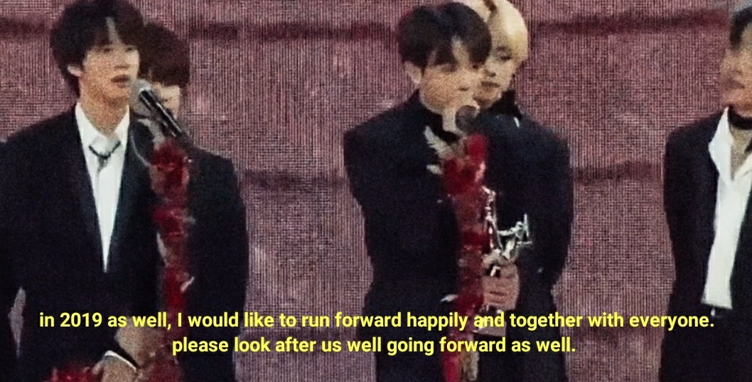 bangtanstills's tweet photo. JK's speech: "after seeing Bangtan Sonyeondan, I am very proud of our team's name" https://t.co/ehaLdsJiS5