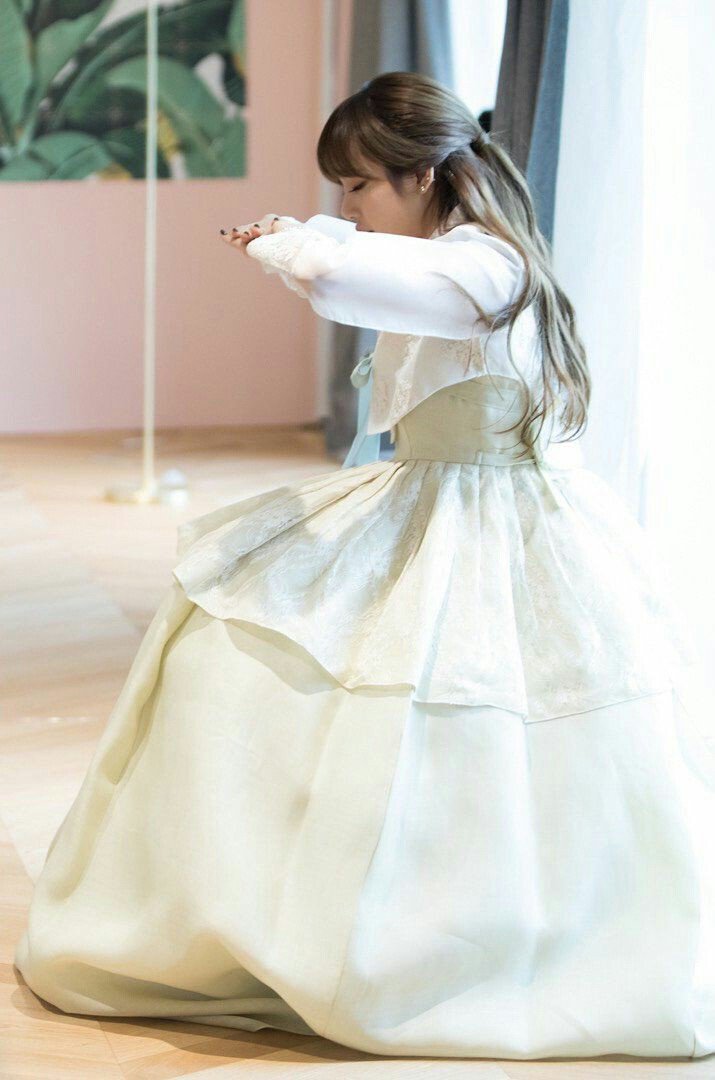 LISANATIONS_'s tweet photo. Eight years ago, you came to Korea to reach for your biggest dream. Endured all the pain, survived all the hardships, overcame every obstacles you have gotten. All by yourself. Now, you‘ll probably still go through that process, but with us walking by your side ✨

#RespectLisa https://t.co/ymm4AqGTXK