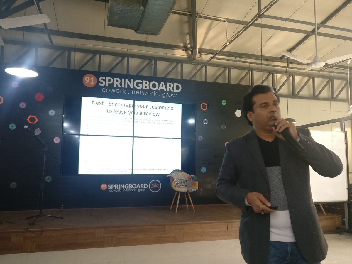 anilkumarsingh's tweet image. Time well spent today teaching SEO to millennials/ digital marketing students from MICA, IMT &amp;amp; Cambridge at UpGrad and judging starup  business pitch presented by students.   Memorable experience. #upgrade,  #delhibasecamp,  #upgradbasecamp