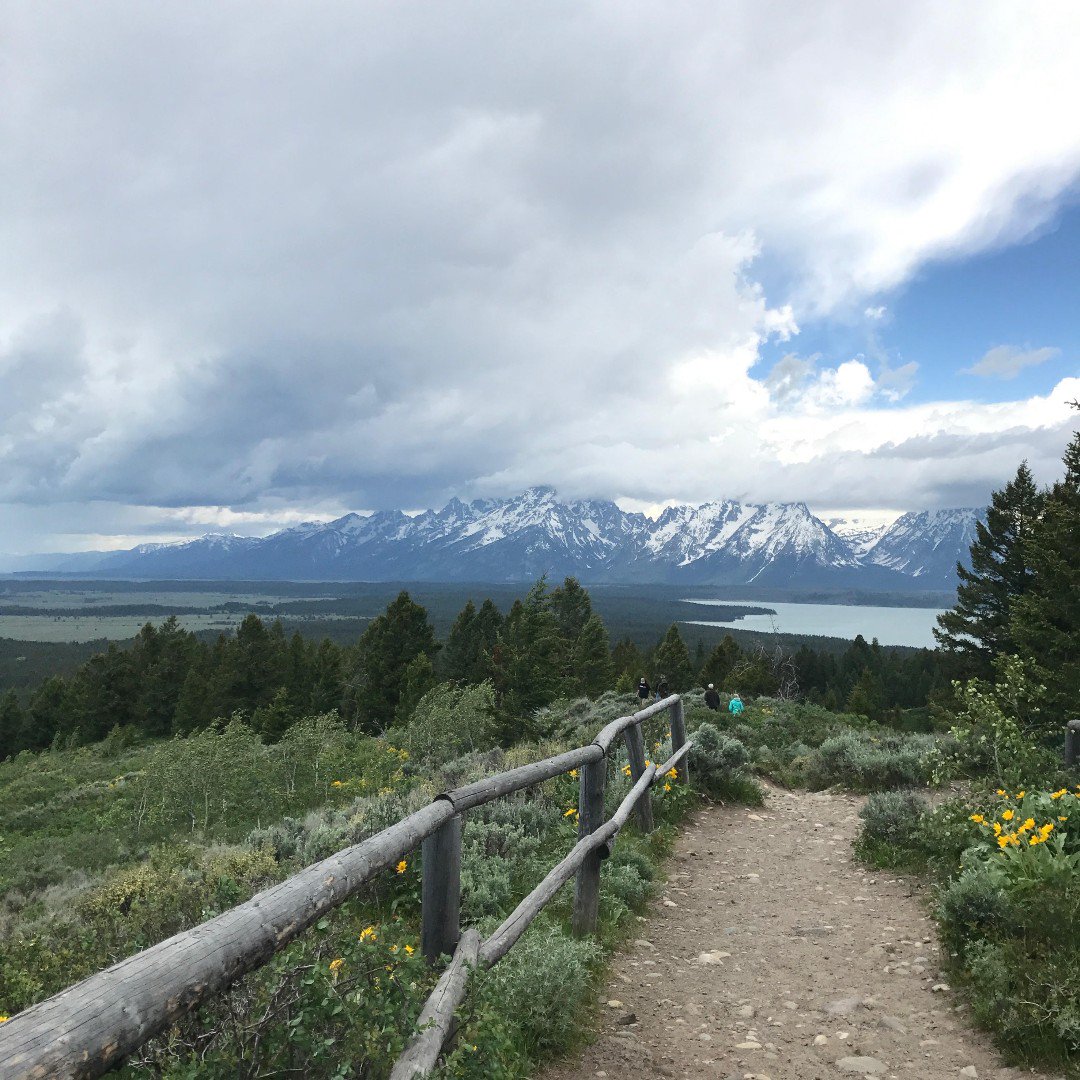 WanderAtWork's tweet photo. Can anyone guess this mountain range? https://t.co/oW0M7q8dXT