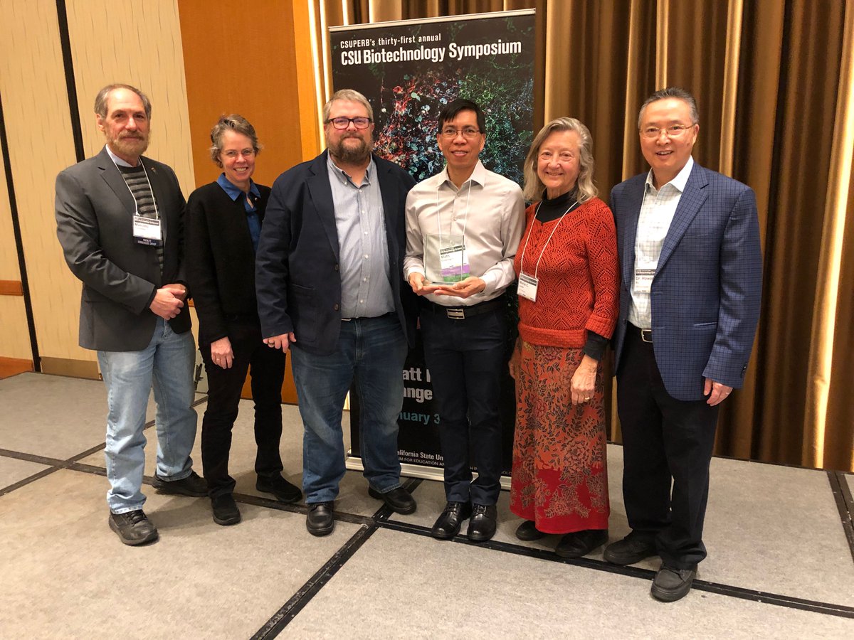 Dr. Math Cuajungco received the 2019 Faculty Research Award from CSUPERB. You can read more about it here -news.fullerton.edu/2018fa/math-cu… #CSUPERB  #CSUF