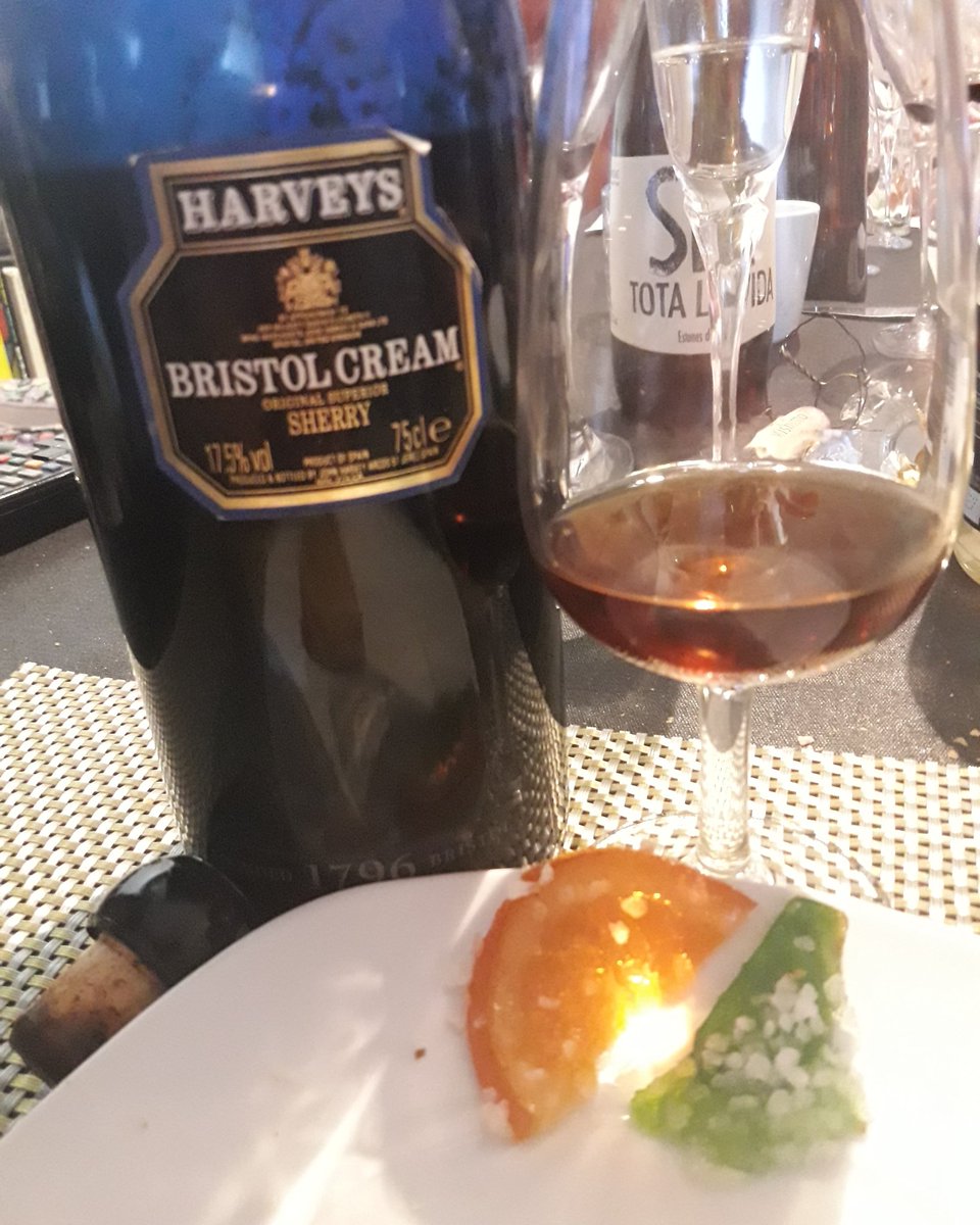 #hummmmm  <a href="/harveys_sherry/">Harveys Sherry</a>  #BristrolCream #FrutaConfitada