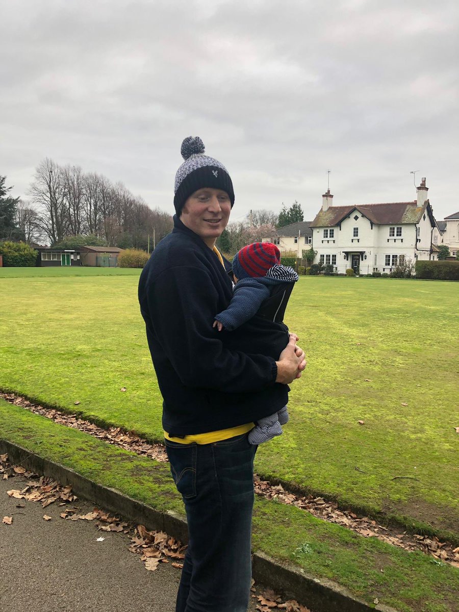 daddyonsharedl1's tweet photo. Baby sling day was a success, I made it to the supermarket completed a shop and made it home! I astonished myself, but the real struggle was getting the sling on and off, more sling research needed #babysling #whatbabysling https://t.co/oav9QoG0KZ