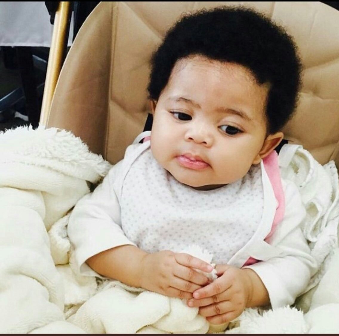 OrefileRea's tweet photo. #DateMyFamily Qwaqwa is in Rustenburg bagolo... I didn't know hey https://t.co/Q5qirxriu6