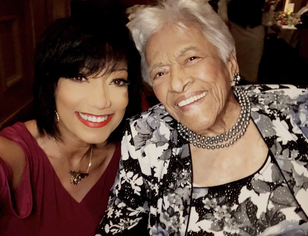 LizReyesFOX8's tweet photo. Wishing a #happybirthday to #nola #iconicchef #queenofcreolecuisine #LeahChase #humanitarian #author #kindsoul #rarehumanbeing #foodie @VisitNewOrleans @lizreyestv https://t.co/I7HEzMoAed