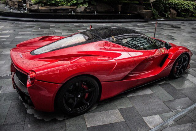 DreamCarsj's tweet photo. LaFerrari https://t.co/f3z9LZ6QXO