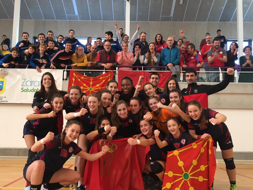 FNBalonmano's tweet photo. ENHORABUENA A TODO EL BALONMANO NAVARRO por los resultados conseguidos hoy en el Campeonato De España de Selecciones Autonómicas.
Mañana la selección Juvenil e Infantil Femenina disputarán la Final de su categoría ante Valencia. https://t.co/eAzOxTngcs