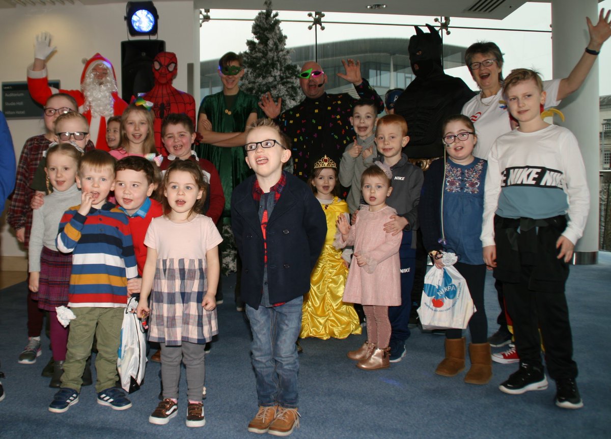 Waterfront_Hall's tweet photo. A pleasure to host patients from the Royal Victoria Hospital Renal Department this afternoon for a pre-show disco, foodie faves &amp; a visit from Santa! Thanks to *NIKPA* who funded this fab event! 2019 Frozen Panto tickets now on-sale:  https://t.co/uiYKeGQvQY https://t.co/WudLsRI3BS
