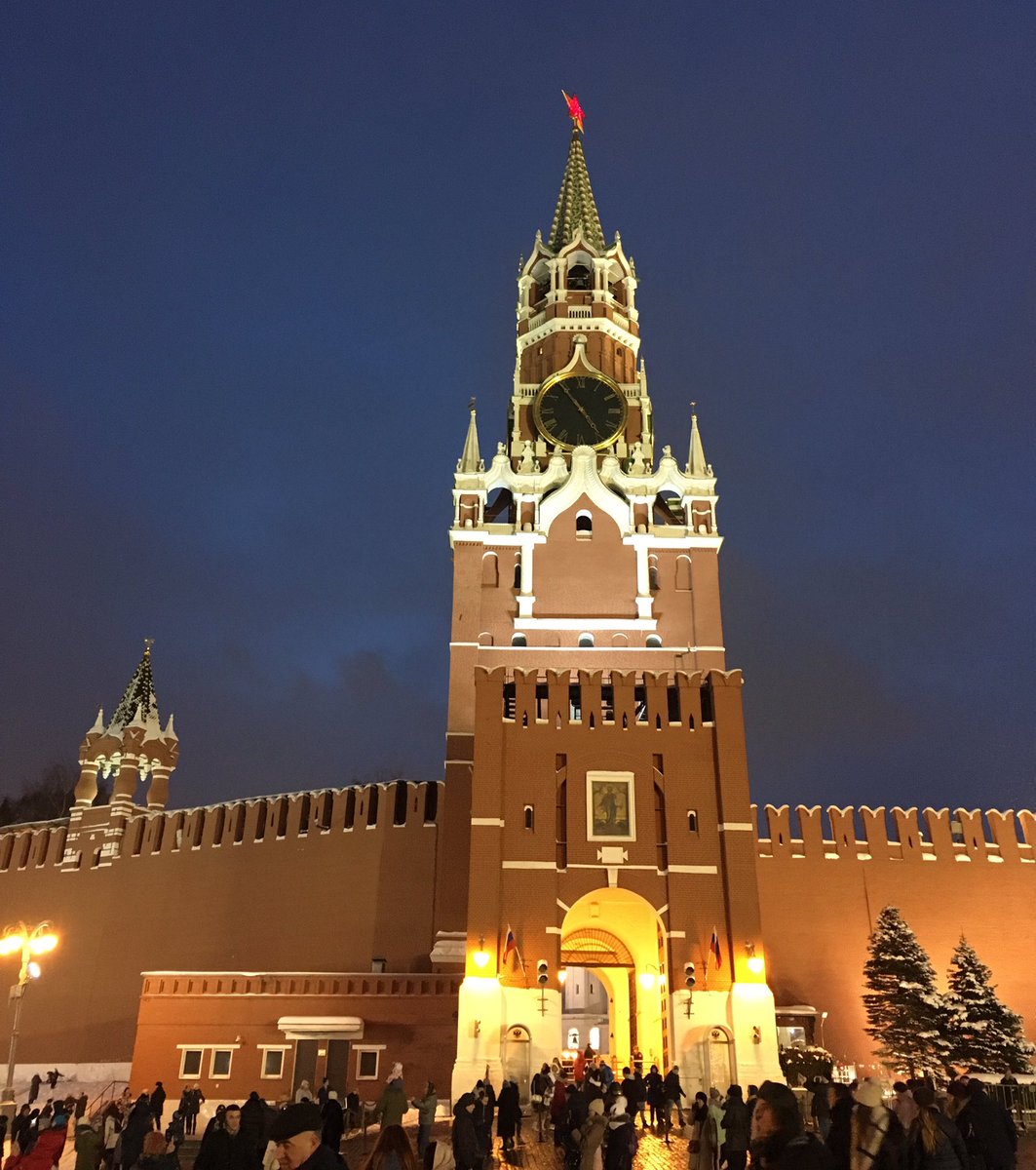 SholaJadi's tweet photo. #NewYear celebrations in #Moscow #Russia https://t.co/yI22W5d3B4