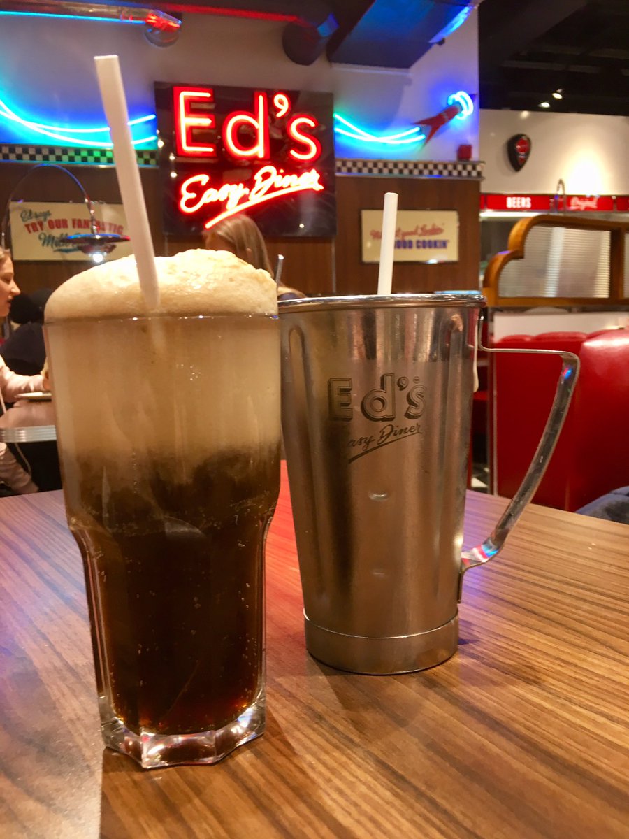 ALIENLODGE's tweet photo. @edsdiners Great burger, excellent food & service as always ! #edsdiner https://t.co/bLEus5HQ3F