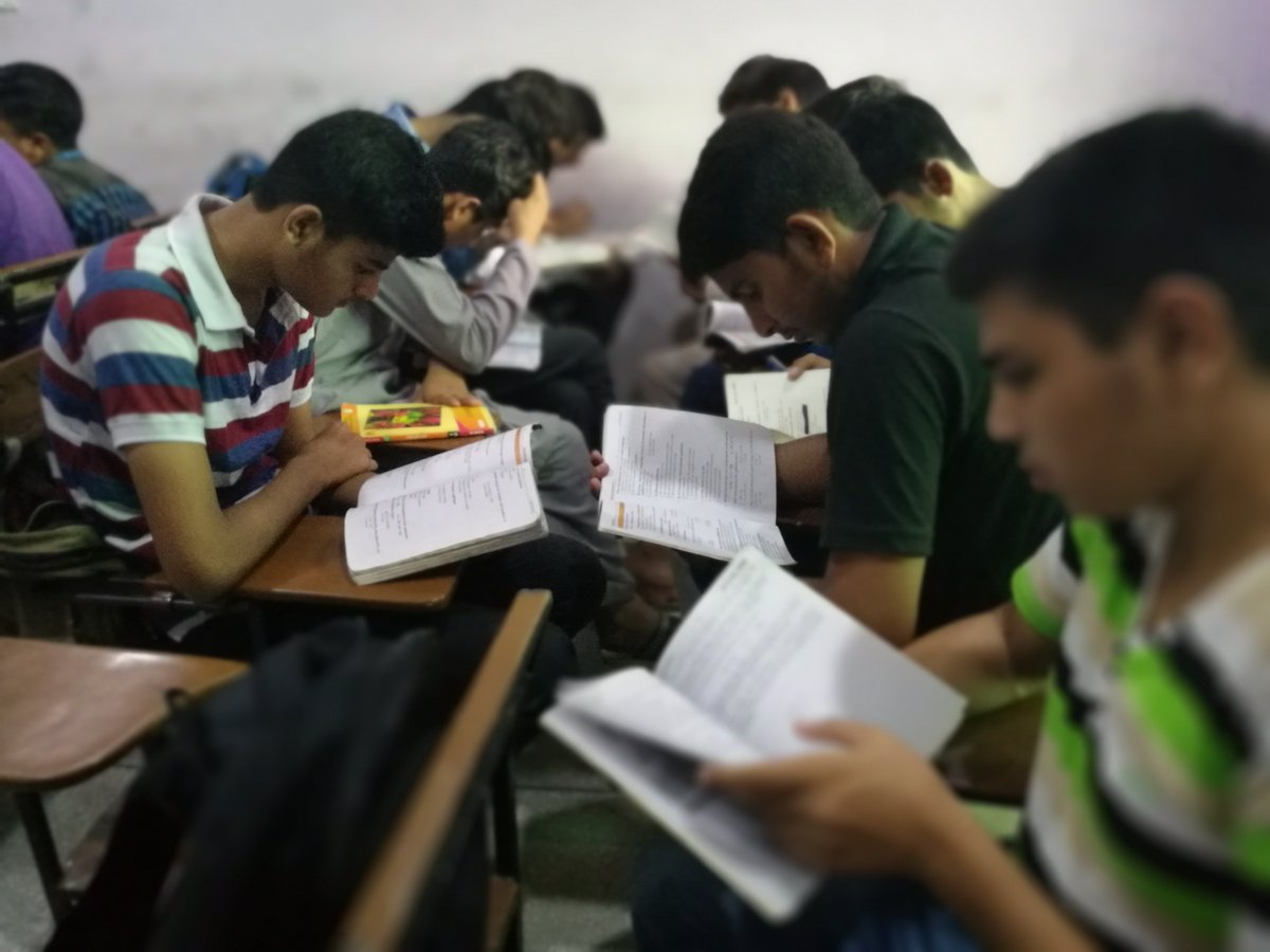 meridian_of's tweet image. #Group_Study
Well maintained classes.